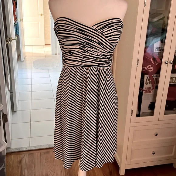 BCBGMaxAzria | Dresses | Vintage Bcbg Maxazria Strapless Black And White Dress Sz L | Poshmark BCBGMaxAzria | Dresses | Vintage Bcbg Maxazria Strapless Black And White Dress Sz L | Poshmark